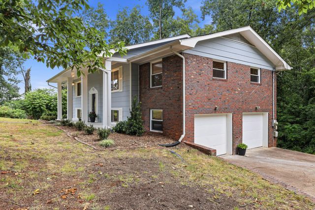 2824 Ridgecrest Drive, Chattanooga, TN 37406