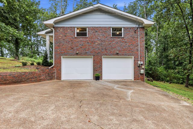 2824 Ridgecrest Drive, Chattanooga, TN 37406
