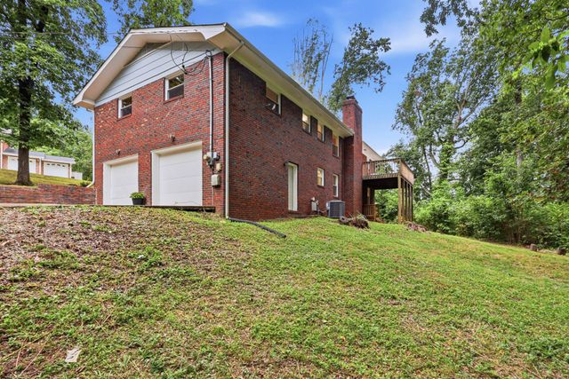 2824 Ridgecrest Drive, Chattanooga, TN 37406