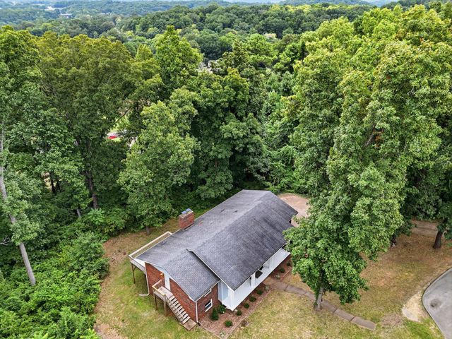 2824 Ridgecrest Drive, Chattanooga, TN 37406