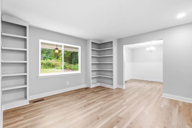 2824 Ridgecrest Drive, Chattanooga, TN 37406