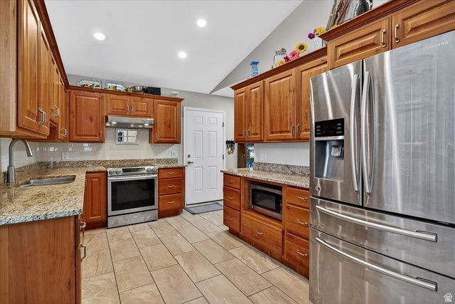 108 W 1875 N, North Ogden, UT 84414