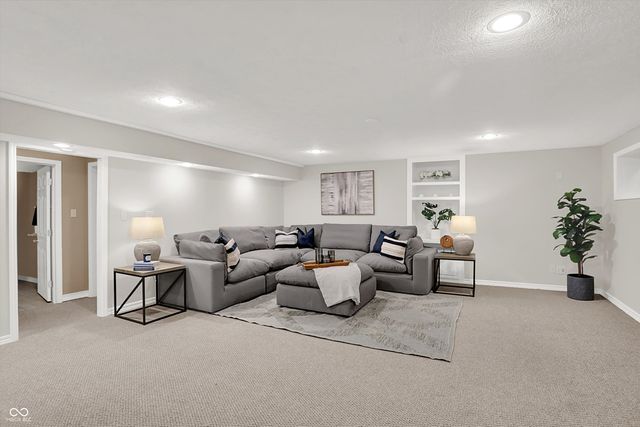 12430 Hyacinth Drive, Fishers, IN 46037