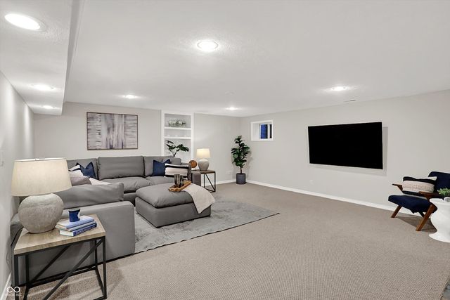 12430 Hyacinth Drive, Fishers, IN 46037