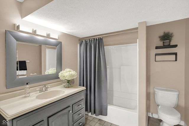 12430 Hyacinth Drive, Fishers, IN 46037