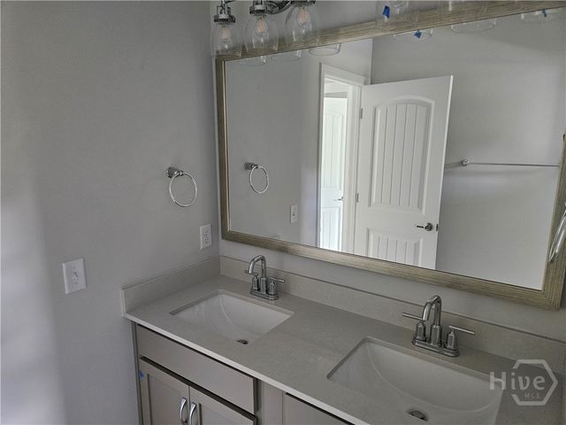 225 Glendale Circle, Richmond Hill, GA 31324