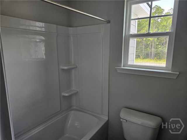 225 Glendale Circle, Richmond Hill, GA 31324