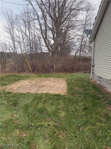 5854 Cutten Avenue, North Lawrence, OH 44666