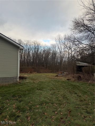 5854 Cutten Avenue, North Lawrence, OH 44666