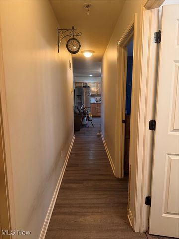 5854 Cutten Avenue, North Lawrence, OH 44666