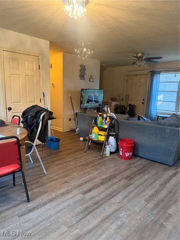 5854 Cutten Avenue, North Lawrence, OH 44666