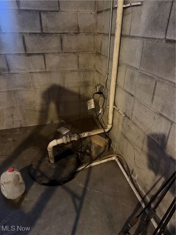 5854 Cutten Avenue, North Lawrence, OH 44666