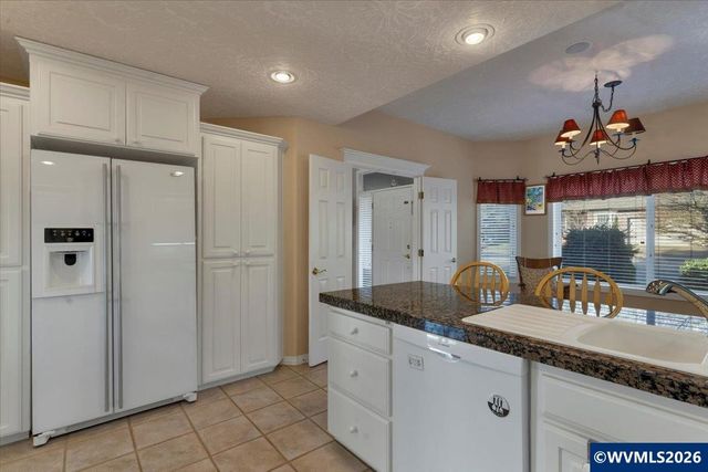 838 Hazeltine Av SE, Salem, OR 97306