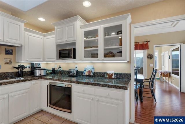 838 Hazeltine Av SE, Salem, OR 97306