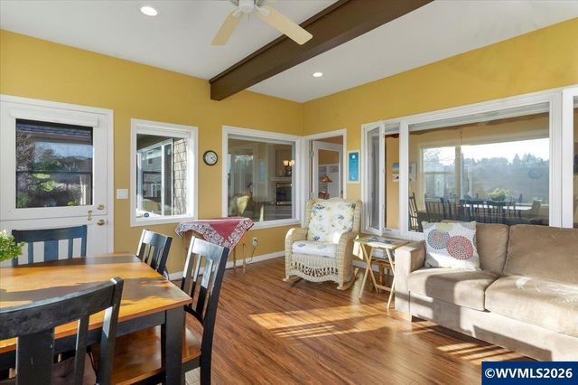 838 Hazeltine Av SE, Salem, OR 97306