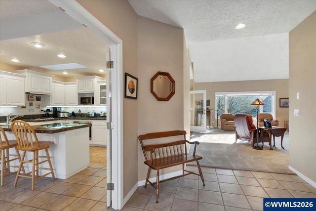 838 Hazeltine Av SE, Salem, OR 97306