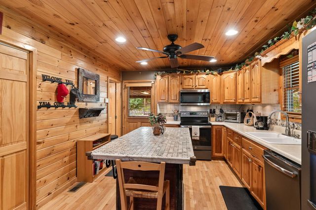 51 Cornerstone Court, Mccaysville, GA 30555