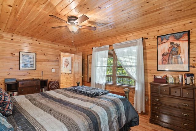 51 Cornerstone Court, Mccaysville, GA 30555