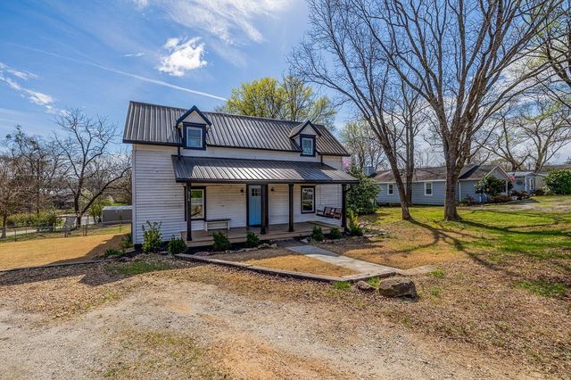 314 Depot Street, Campobello, SC 29322