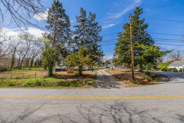 314 Depot Street, Campobello, SC 29322