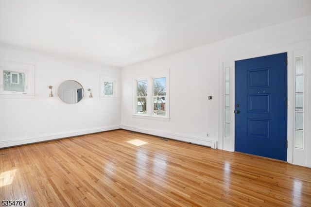 211 Pennsylvania Ave, Pohatcong Twp., NJ 08865