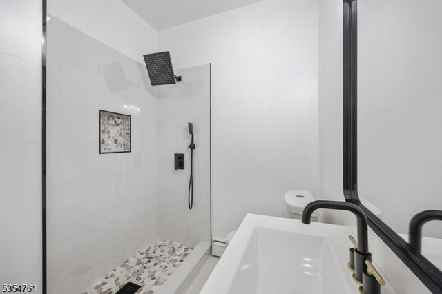 211 Pennsylvania Ave, Pohatcong Twp., NJ 08865