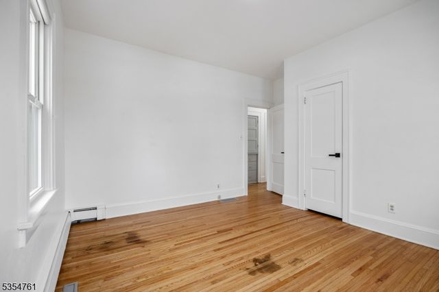 211 Pennsylvania Ave, Pohatcong Twp., NJ 08865