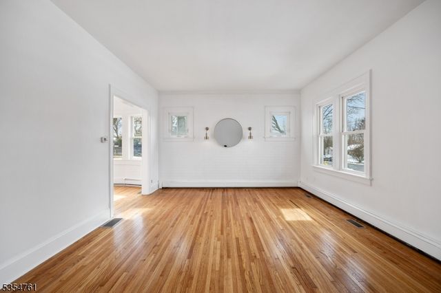 211 Pennsylvania Ave, Pohatcong Twp., NJ 08865