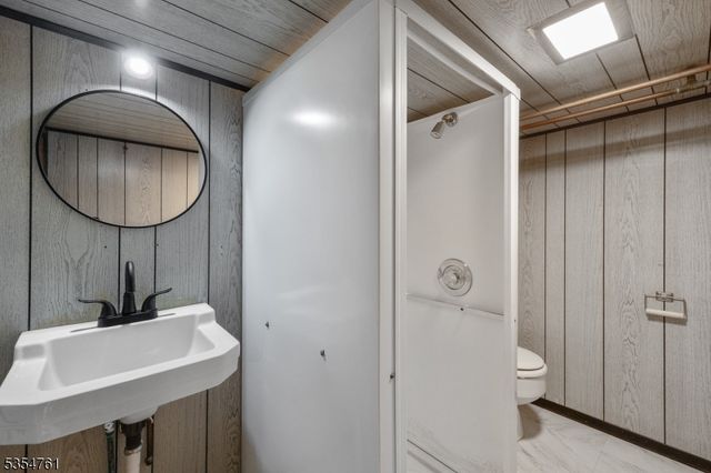 211 Pennsylvania Ave, Pohatcong Twp., NJ 08865