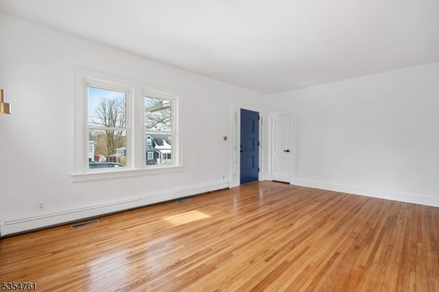 211 Pennsylvania Ave, Pohatcong Twp., NJ 08865