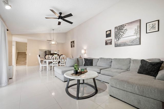 4643 Holly Lake Drive, Lake Worth, FL 33463