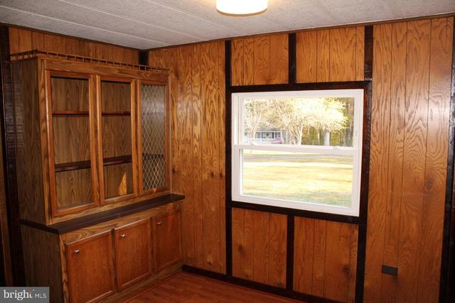 5274 BURR HILL RD, Rhoadesville, VA 22542