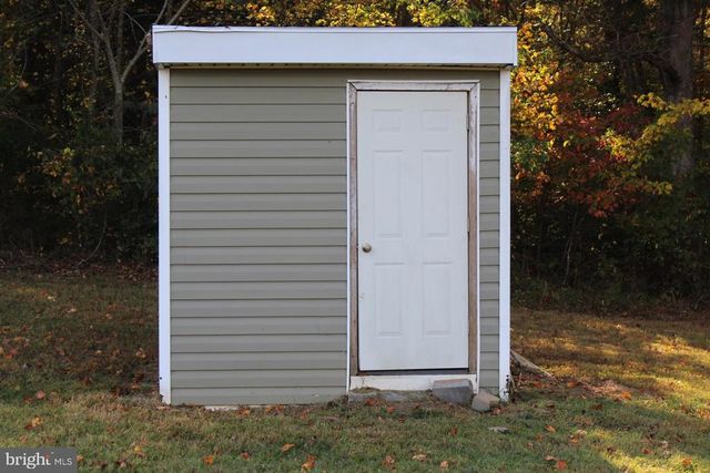 5274 BURR HILL RD, Rhoadesville, VA 22542