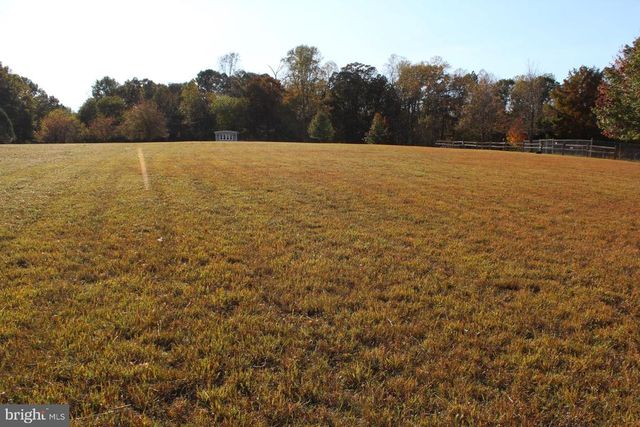 5274 BURR HILL RD, Rhoadesville, VA 22542