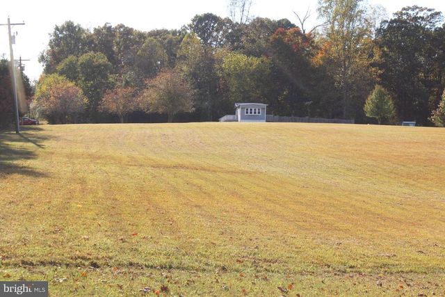 5274 BURR HILL RD, Rhoadesville, VA 22542