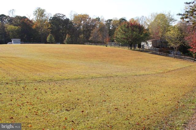 5274 BURR HILL RD, Rhoadesville, VA 22542