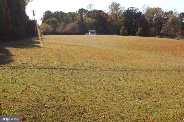 5274 BURR HILL RD, Rhoadesville, VA 22542