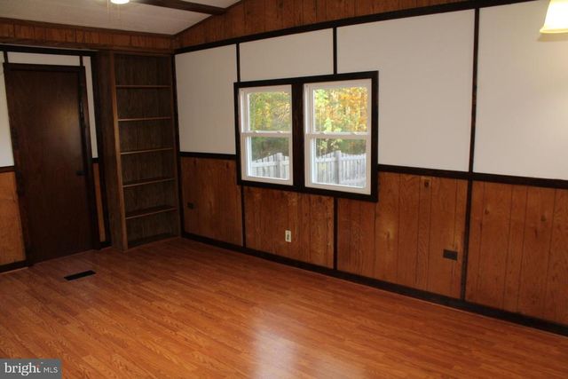 5274 BURR HILL RD, Rhoadesville, VA 22542