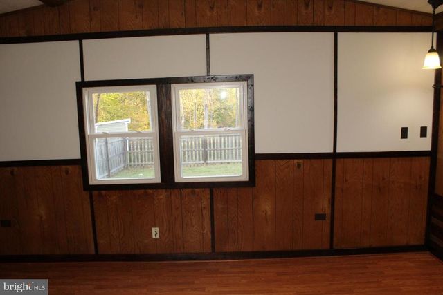 5274 BURR HILL RD, Rhoadesville, VA 22542