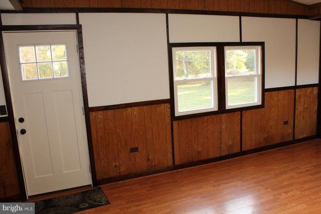 5274 BURR HILL RD, Rhoadesville, VA 22542