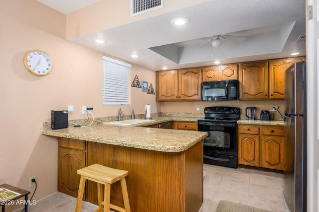 12212 N PARADISE VILLAGE Parkway S 335, Phoenix, AZ 85032