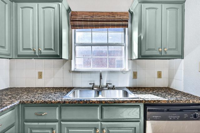 702 Madison Place, Sherman, TX 75092