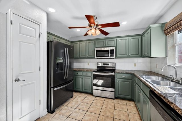 702 Madison Place, Sherman, TX 75092