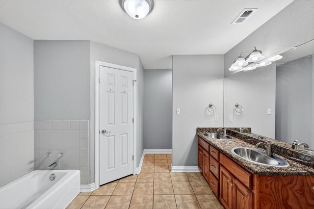 702 Madison Place, Sherman, TX 75092