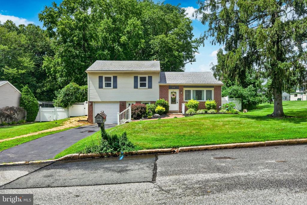 2716 BOUDWIN AVE, Upper Chichester, PA 19061