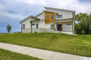 8215 N 166th Street, Bennington, NE 68007