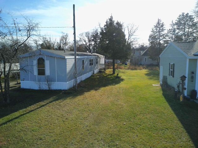 513 MAIN STREET, Redgranite, WI 54970