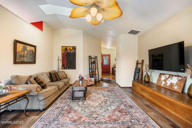 87 Gurr Court, Sparks, NV 89431