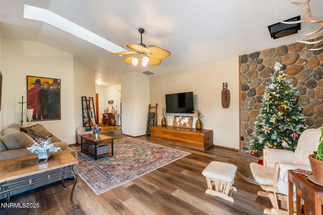 87 Gurr Court, Sparks, NV 89431