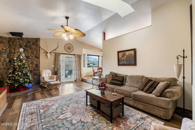 87 Gurr Court, Sparks, NV 89431